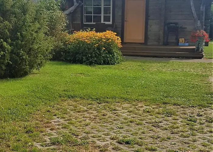 Arina Cottages
